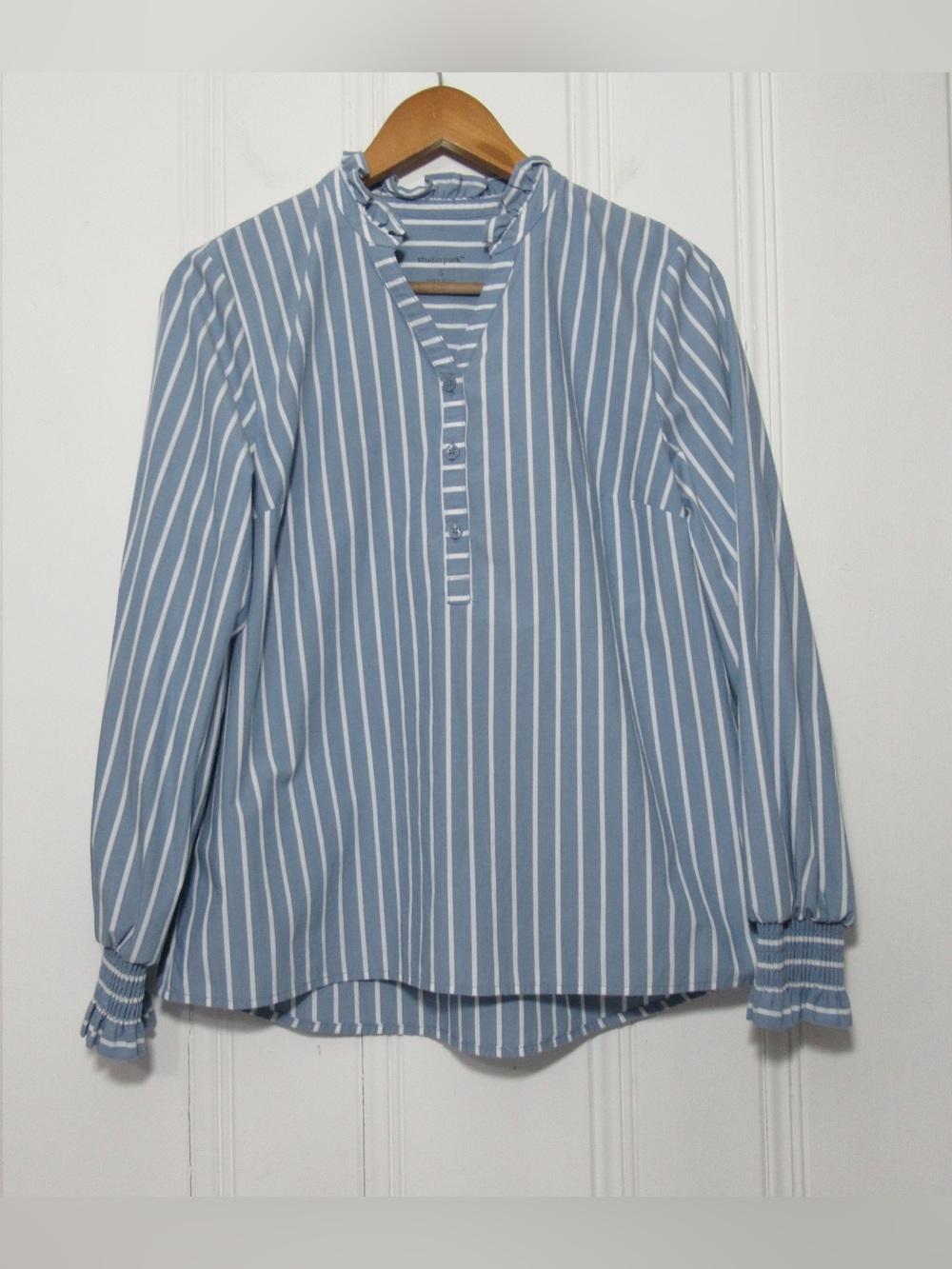 Studio Park Blue Striped Ruffle Collar Smocked Cuff Henley Top Size Small